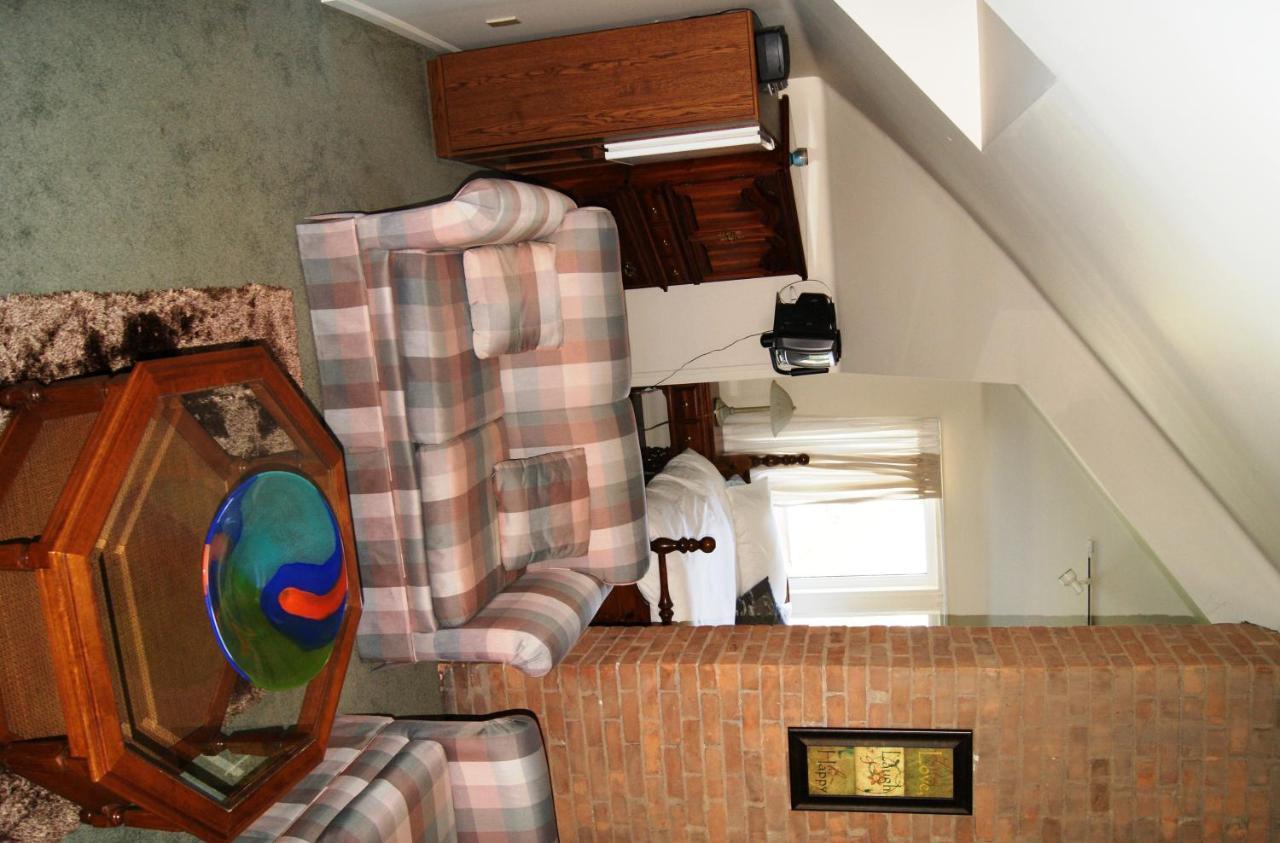 Ye Olde Walkerville Bed & Breakfast Windsor Exterior foto